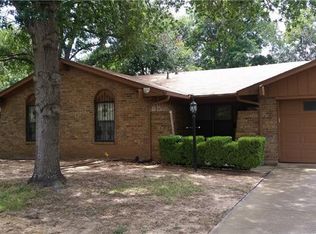905 Shere Ln, Irving, TX 75060