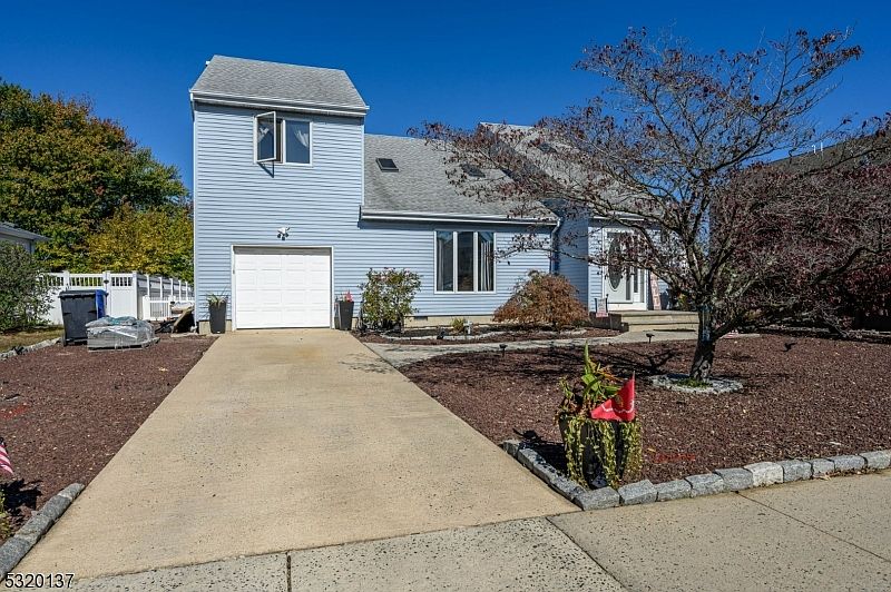 1st image of 293 Jill Ct