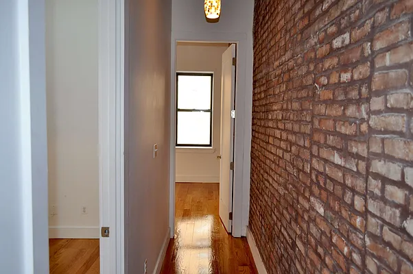 Rented by Premier Metro Realty Corp | media 35