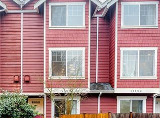 12331 10th Pl NE APT B, Seattle, WA 98125