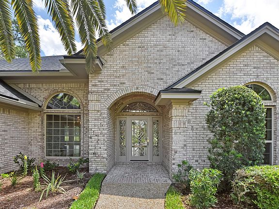 2nd image of 12654 Mission Hills Cir S