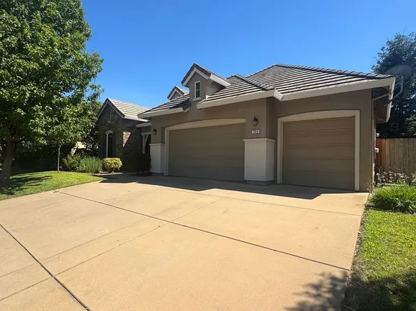 709 Woodacre Dr, Redding, CA 96002