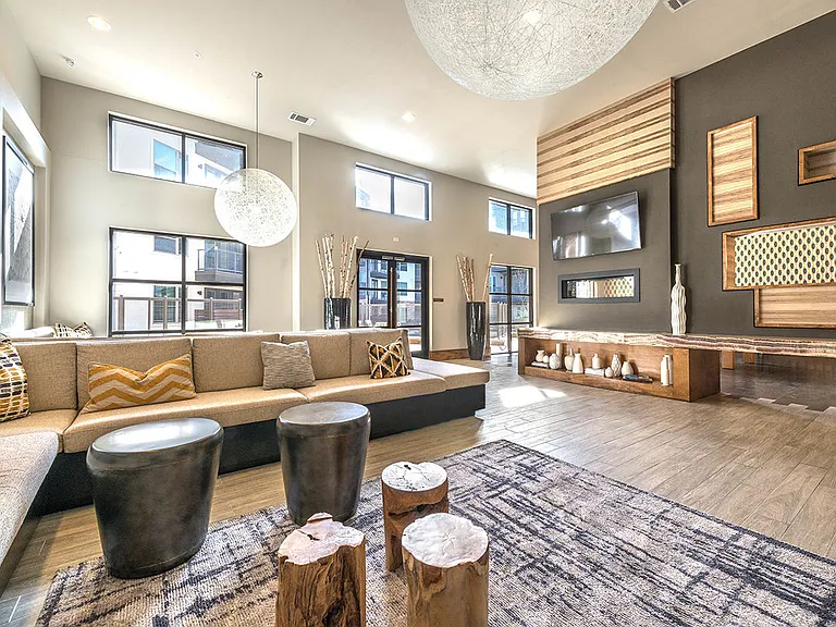 The Lucas Apartments — Photo 15