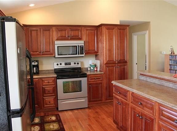 3rd image of 7 Windy Hills Dr