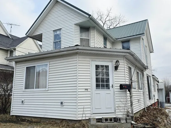 902 N Market St, Oskaloosa, IA 52577