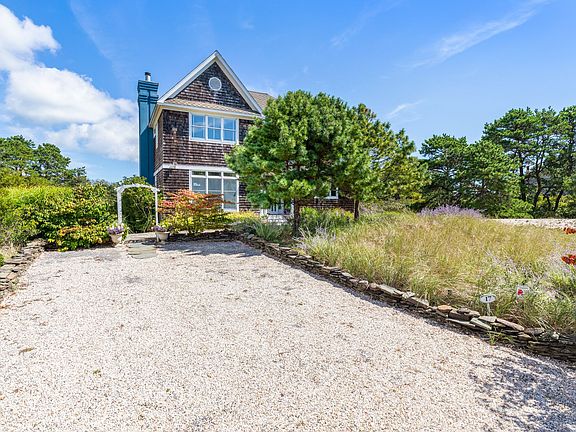 3rd image of 17 Sandcastle Ln