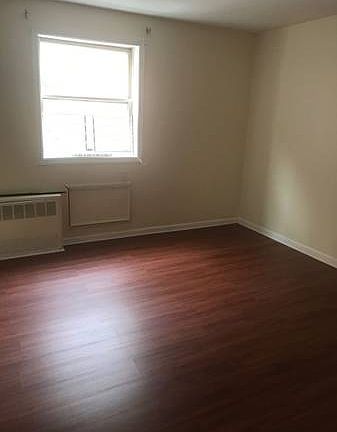 5th image of 8245 164th St APT 3