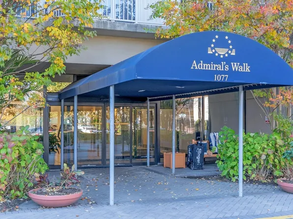 1077 River Road image 2 of 33