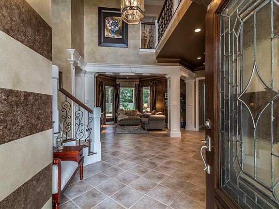 3rd image of 2622 Coastal Oak Dr