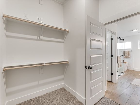 3rd image of 2809 Buckside St