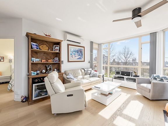 4th image of 160 W Keith Rd #304