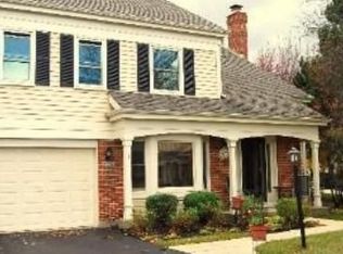 2555 Hunter Dr, Arlington Heights, IL 60004