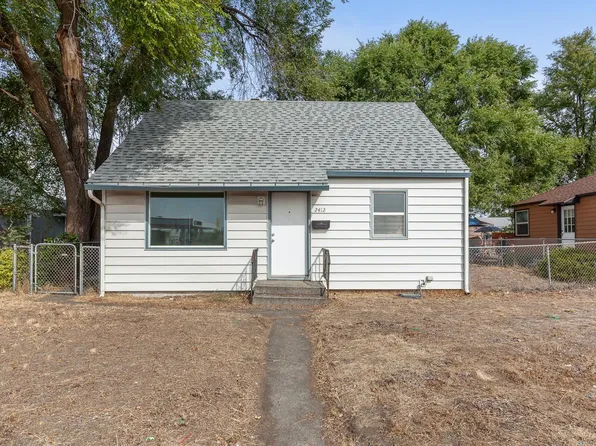 2412 W Wellesley Ave, Spokane, WA 99205