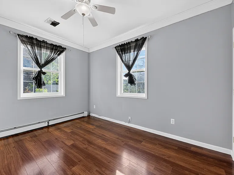 19 Hilltop Pl — Photo 9