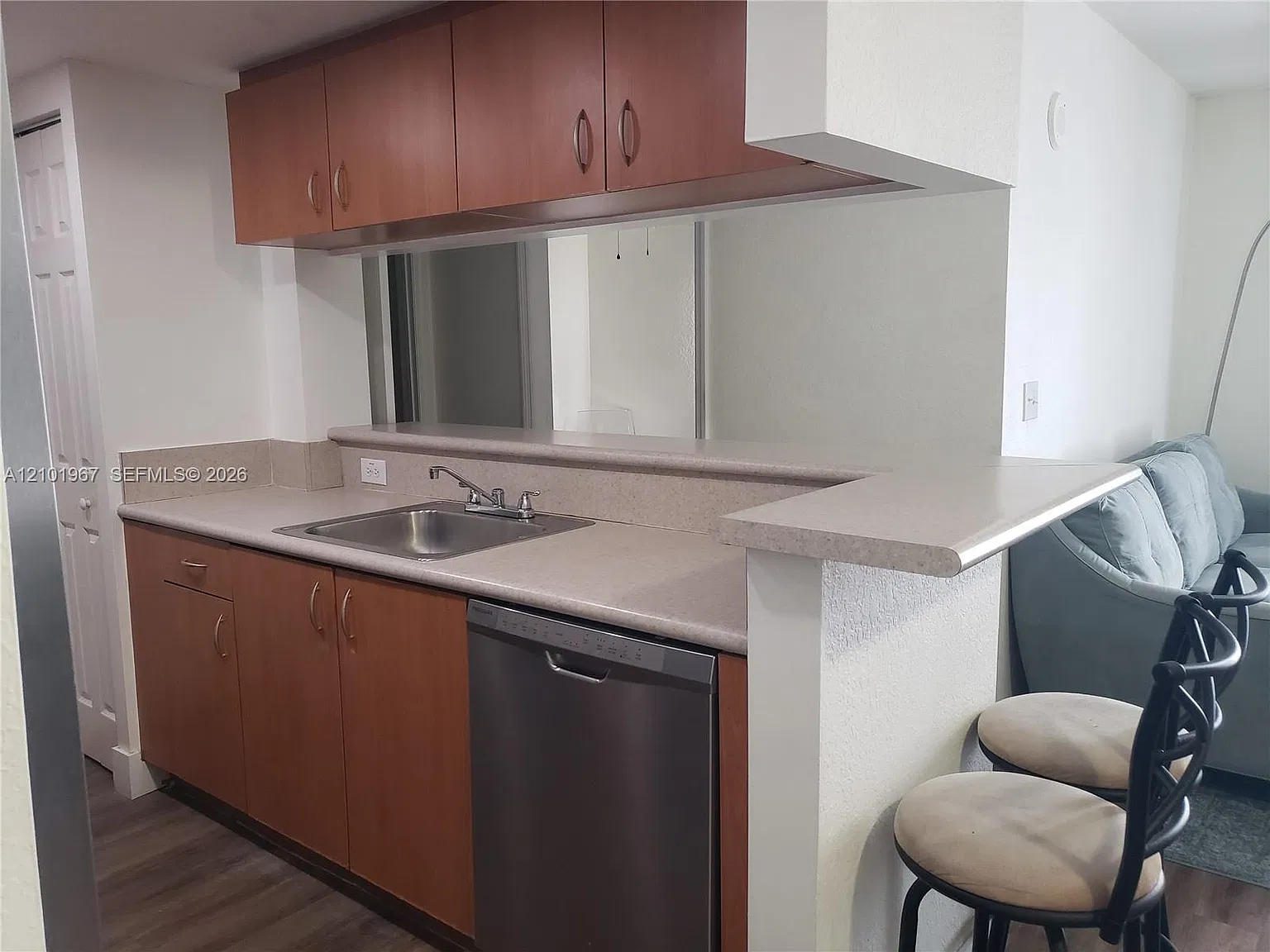Seybold Pointe Condo — Photo 4