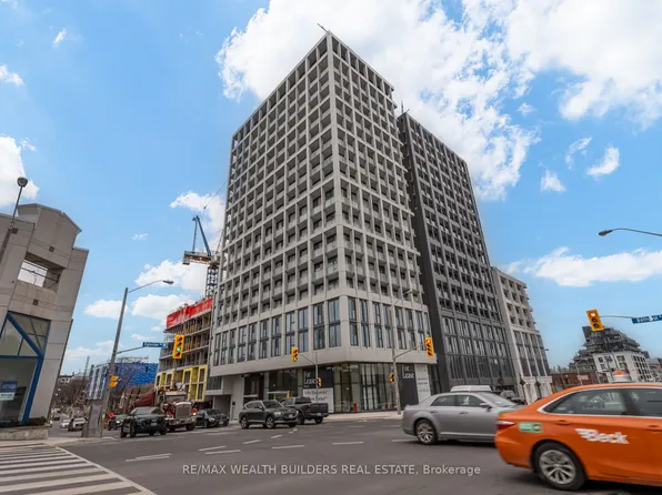 2020 Bathurst St, Toronto, ON