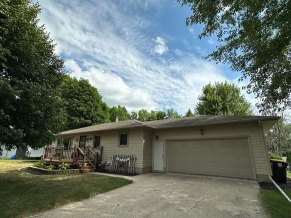 845 20th St, Windom, MN 56101