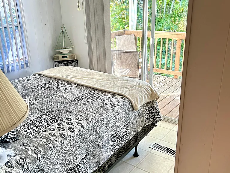 425 E Bougainvillea Dr — Photo 33