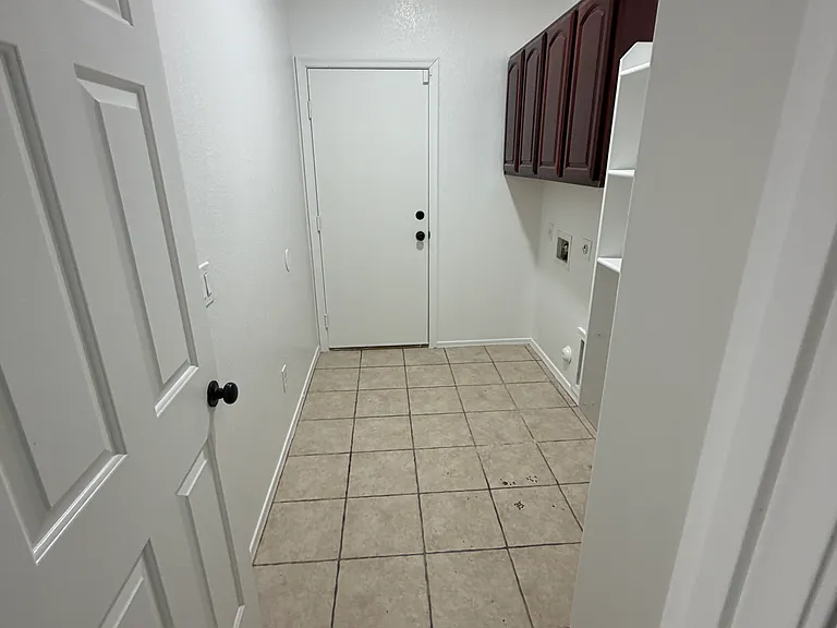 597 W Vekol Ct — Photo 5