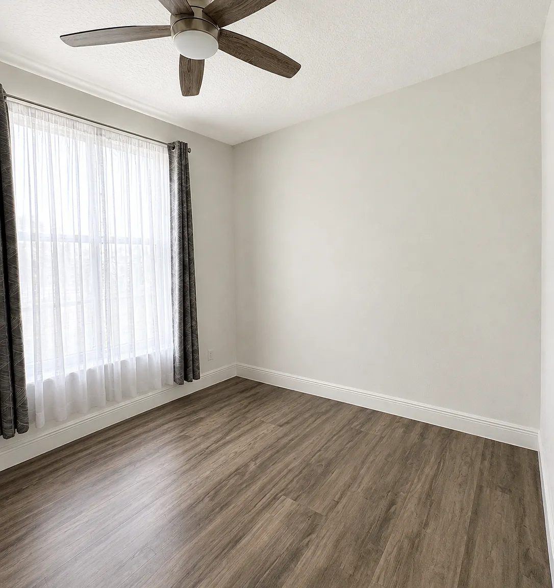 3 bed, 3.5 bath, 2200 sqft, $3,700 — Photo 2