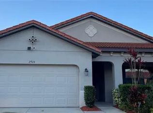 2926 Siesta View Dr, Kissimmee, FL 34744