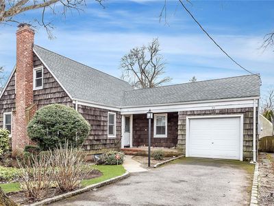 30 Sherwood Road, Rockville Centre, NY, 11570