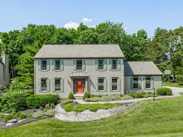 3650 Waverly Place Dr, Lewis Center, OH 43035