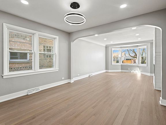 2nd image of 3023 N Oconto Ave