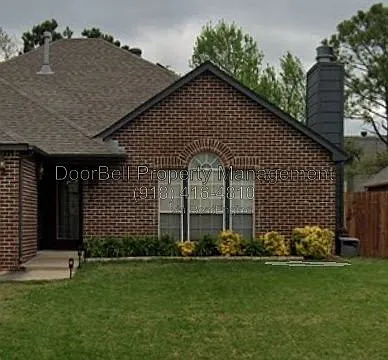 11621 S Mulberry Ln — Photo 1