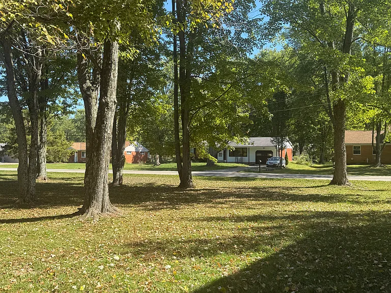 Village at Wilma Court — Photo 1