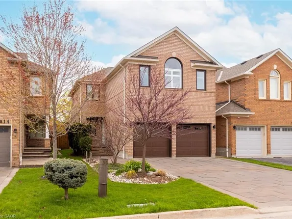 1818 Bridlington Ct, Mississauga, ON L5N 7L1