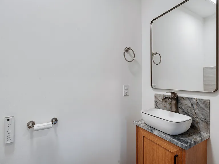 Glenmorrie Dr — Photo 29