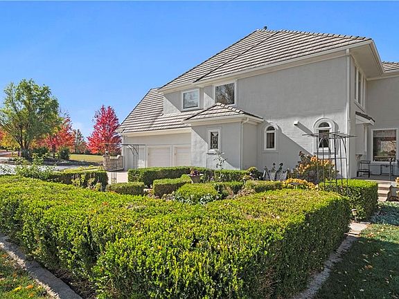 5th image of 11250 W 191st St