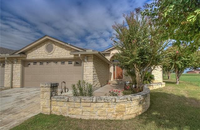 3/2/2 In Gated Community 