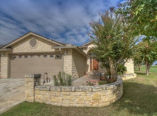 48 Augusta Dr, Meadowlakes, TX 78654
