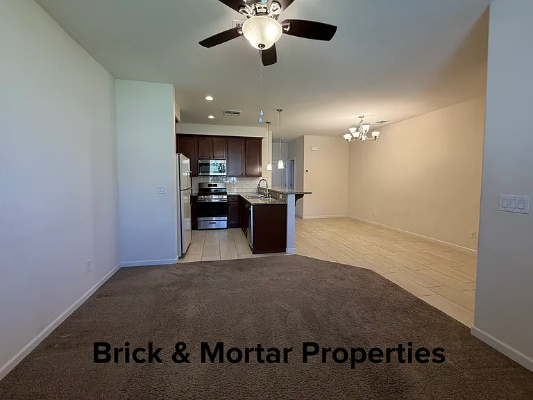 961 Villa St — Photo 7