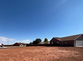 2080 Round House Dr, Winslow, AZ 86047