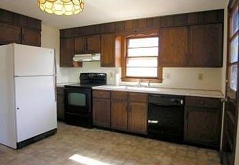 3rd image of 16 Blue Hill Ave