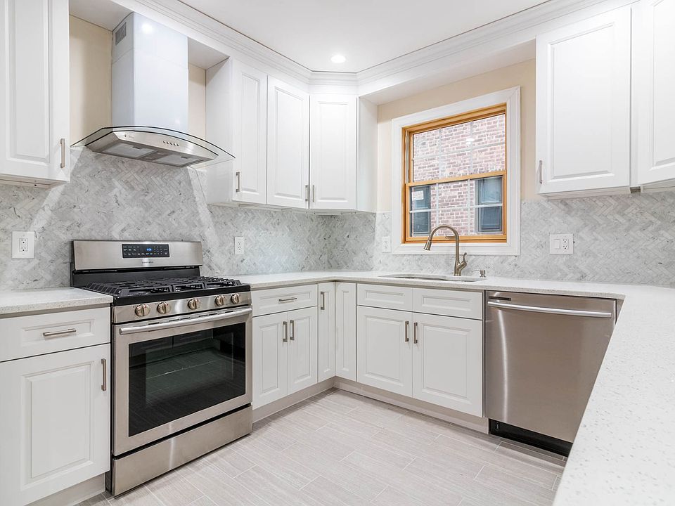 1st image of 84-31 Beverly Rd #1