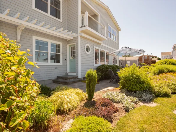 292 High Hill Rd, Tiverton, RI 02878