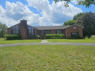225 Potter Ln, Morehead, KY 40351