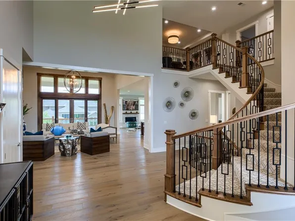 4740 W 157th St, Overland Park, KS 66224