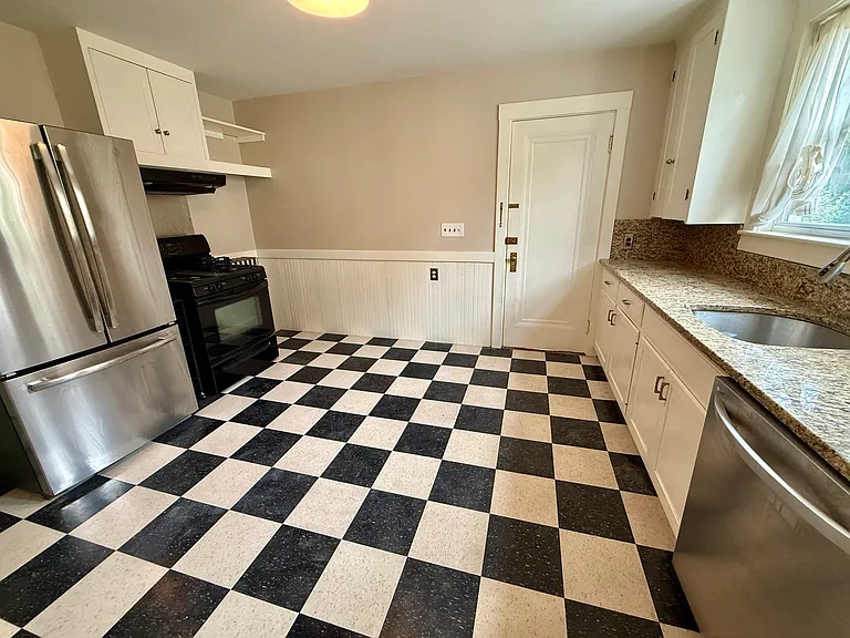 331 Lowell Ave #1 — Photo 6