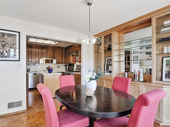 5th image of 2161 Greenwich St