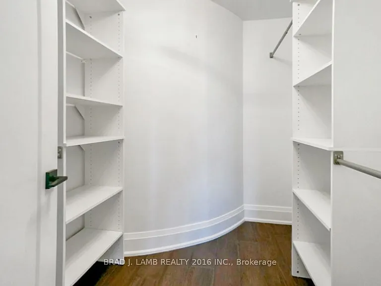 62 Royal Garden Blvd — Photo 13
