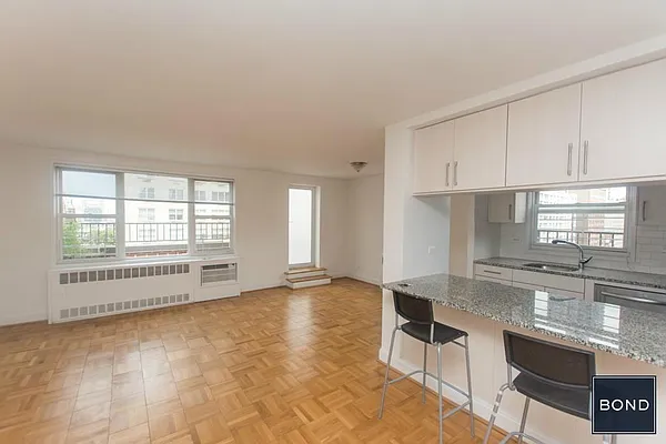 Rented by Bond New York | media 24