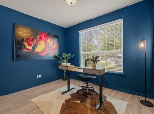108 Bosque Ct, Azle, TX 76020