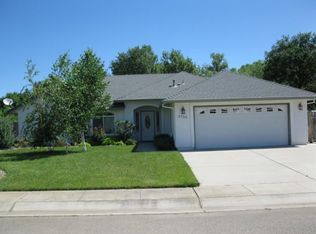 2758 Garnet Ct, Redding, CA 96001