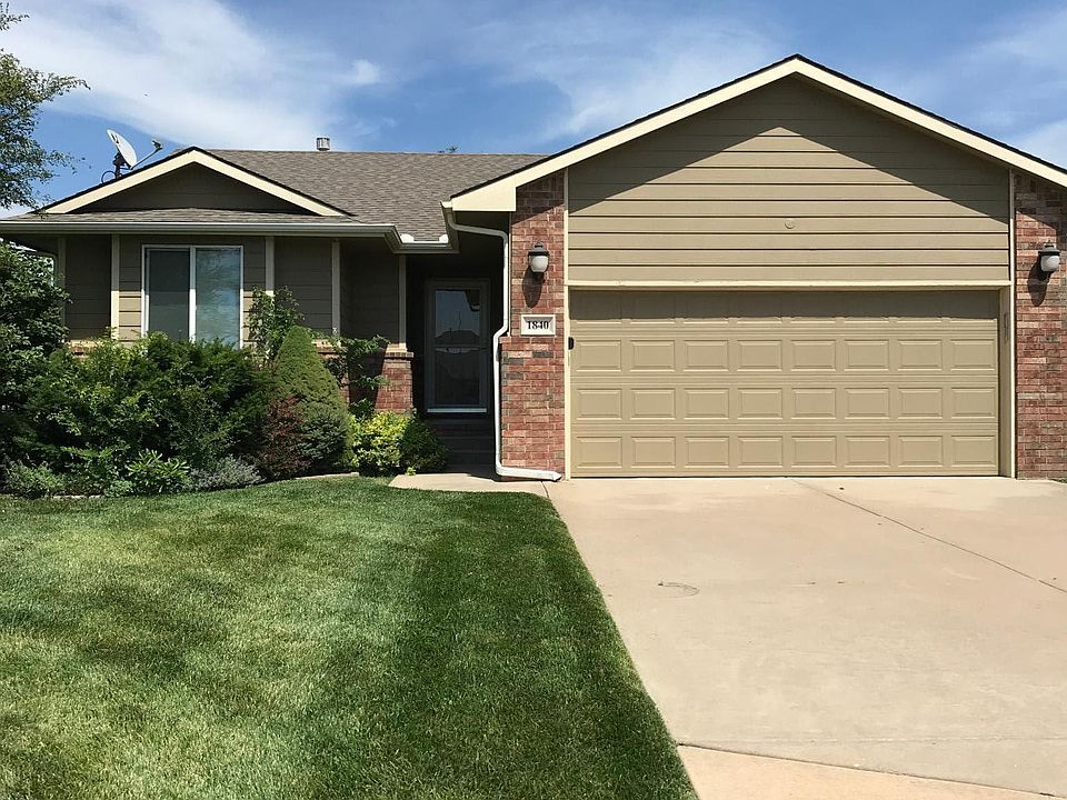1st image of 1840 N Honeysuckle Cir