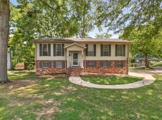 801 Frontier Dr, Pelham, AL 35124